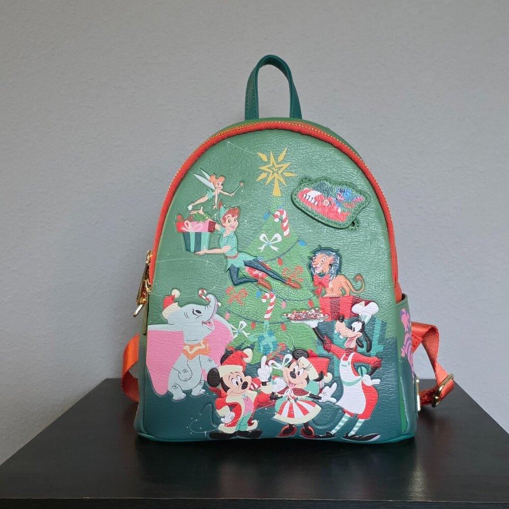 Disney Parks 2023 Classics Christmas Mickey & Friends glow-in-the-dark mini back